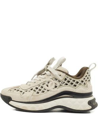 Chanel low-top sneakers - Neutrals