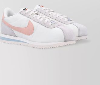 Nike low-cut collar sneakers with wider toe box