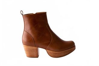 Charli Womens Fortress Leather Boot In Whiskey Brown
