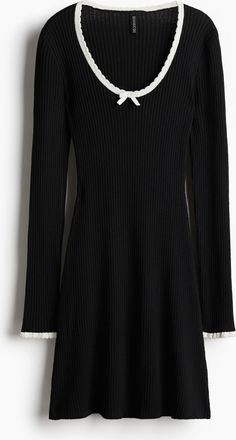 H&M Bodycon-Kleid in Rippstrick - Schwarz