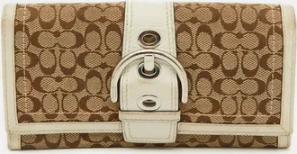 Coach Beige/white Signature Canvas And Leather Buckle Detail Continental Wallet
