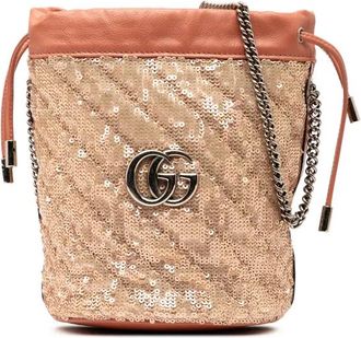 Gucci Borsa a secchiello GG Marmont piccola in pelle matelassé con paillettes 2016-2025 - Rosa