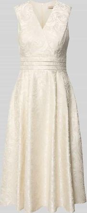 Rinascimento Rinascimento Regular Fit Midikleid mit floralem Allover-Stitching in Weiss, Gr&ouml;&szlig;e XS