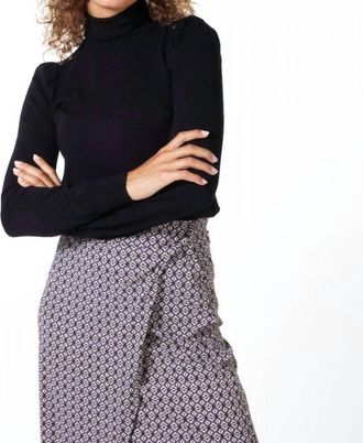 Esqualo Bara Fancy Shoulder Detail Sweater In Black
