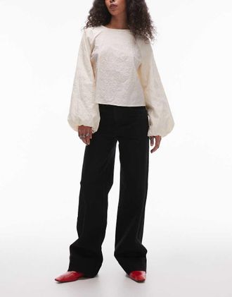 & Other Stories Jeans corti a fondo ampio elasticizzati neri lavaggio risciacquato-Nero