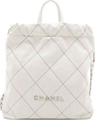 Chanel 2021-2025 Large Shiny Quilted Calfskin 22 backpack - Wit