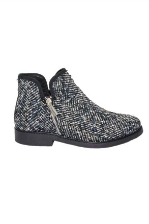 Eric Michael Womens Tyra Ankle Boot In Black