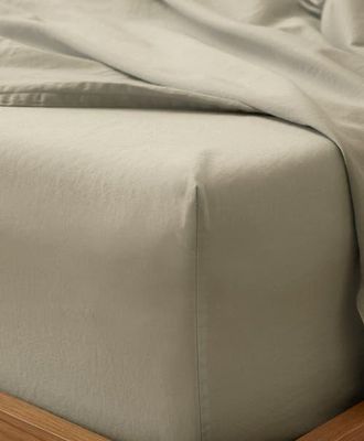 Pact Organic Room Service Sateen Fitted Sheet in Spray Green at Nordstrom, Size Queen