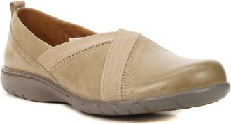 Cobb Hill Womens Penfield Envelope Shoes In Stone