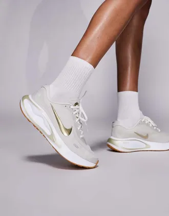 Nike Journey Run sneakers in beige and white-Neutral