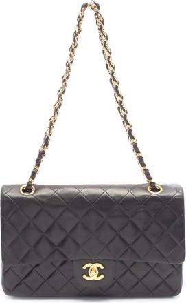 Chanel Borsa a spalla Classic media in pelle di agnello con battente 1997-1999 - Nero