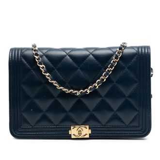 Chanel Pre-owned Womens Quilted Lambskin Boy Wallet On Chain - Dark Blue Leather - One Size