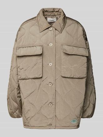 American Vintage American Vintage Steppjacke mit Brustpattentaschen Modell IFABAY in Sand, Gr&ouml;&szlig;e XS/S