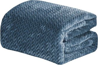 Luxury Home Chevron Braided All-Season Blanket