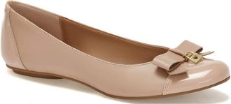Andrea Womens Ballerinas With Bow And Golden Lock Charm Flats In Beige
