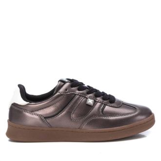 Xti Womens Trainer Sneakers In Plumb