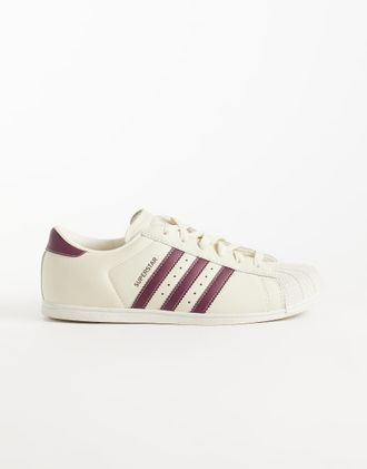 adidas Originals Superstar II sneakers basse in bianco sporco e bordeaux in esclusiva per ASOS-Rosso