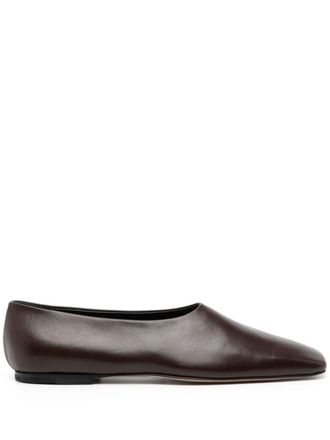 Neous Pumps con punta quadrata Atlas - Marrone