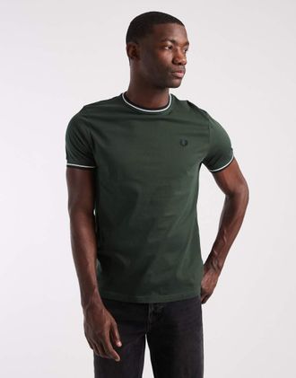 Fred Perry T-shirt verde con doppia riga a contrasto sui bordi