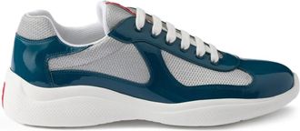 Prada Lakleren sneakers met logodetail - Blauw