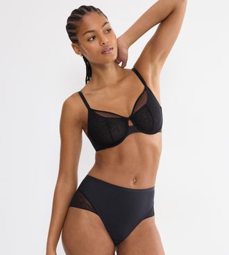 Triumph Minimizer-BH TRIUMPH Comfort Contour, Damen, Gr. 70, Cup F, schwarz, Microtouch, Obermaterial: 65% Polyamid, 35% Elasthan, BHs Minimizer-BH, verkleine