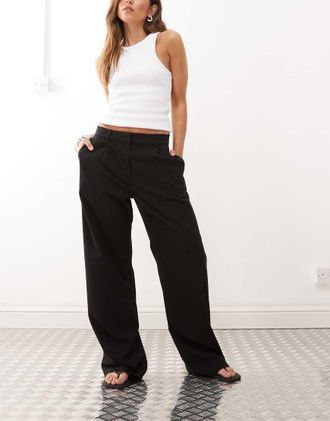 Weekday Drew - Pantaloni extra larghi neri con vita medio alta e pieghe sul davanti-Nero