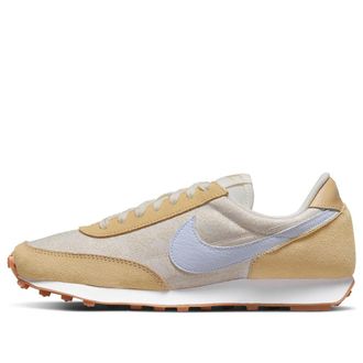 Nike (WMNS) Nike Daybreak SE Flower Embroidery DR5556-200