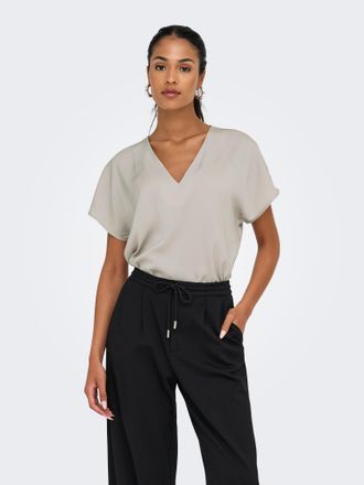 Only V-Shirt ONLY ONLLUCY LIFE SS V-NECK TOP WVN, Damen, Gr. XS, grau (dove), Web, Obermaterial: 100% Polyester, unifarben, regular fit, V-Ausschnitt, Shir