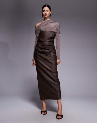 Asos Vestito midi color cioccolato con spalla scesa in similpelle PU-Marrone