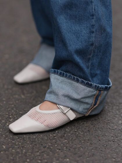 It-Schuh des Sommers: So kombiniert man Mesh Schuhe richtig