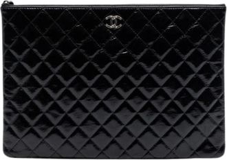 Chanel Pre-owned Clutches, female, Black, Size: ONE SIZE Pre-owned Quilted Patent Leather Clutch