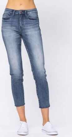 Judy Blue Cropped Relaxed Fit Jeans In Medium Wash