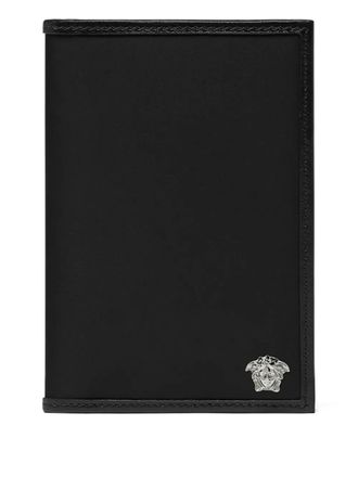 Versace La Medusa passport case - men - Nylon/Calf Leather - One Size - Black