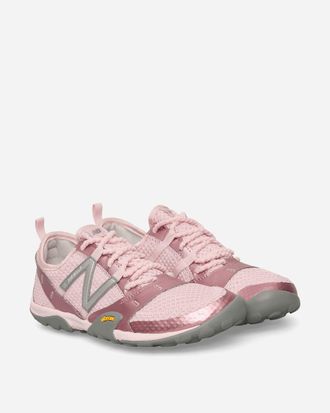 New Balance: Pink Shoes now up to −56% | Stylight