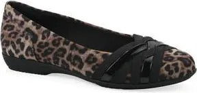 White Mountain Chic Flat in Tan/Leopard/Nylon at Nordstrom Rack, Size 9.5