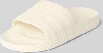 adidas Badeschuhe mit Label-Pr&auml;gung Modell ADILETTE AQUA in Offwhite, Gr&ouml;&szlig;e 40,5
