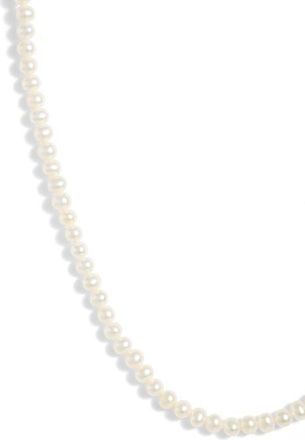 Poppy Finch Pearl Short Strand Necklace in Yellow Gold at Nordstrom, Size 16 In