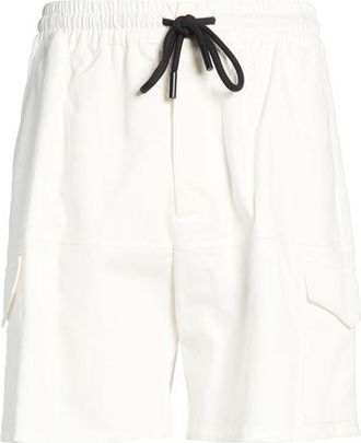 Ga&euml;lle Paris HOSEN & R&Ouml;CKE - Shorts & Bermudashorts auf YOOX.COM