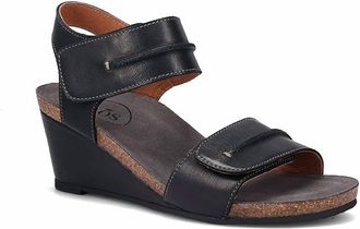 Taos Womens Reason Wedge Sandal In Black