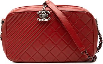 Chanel Pre-owned Womens Medium Quilted Lambskin Coco Boy Camera Bag - Red Leather - One Size