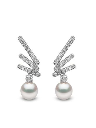 Yoko London 18kt white gold Sleek Akoya pearl and diamond earrings - women - 18kt White Gold/Diamond/Akoya Pearl - One Size - Silver