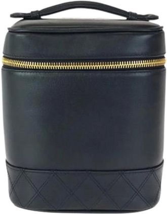 Chanel Pre-owned Handbags, female, Black, Size: ONE SIZE Pre-owned Pouch Vanity Bag