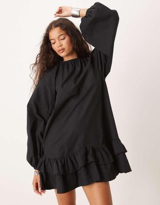 Asos Vestito corto nero con finiture in pizzo, volant e vita scesa