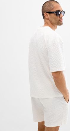 Le 31 Mens Embossed geo T-shirt