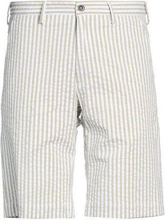 Bsettecento Shorts & Bermuda Shorts
