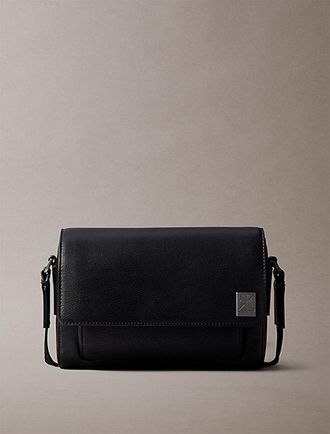 Calvin Klein Kleine saffiano schoudertas met embleemlogo