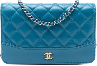 Chanel Tweedehands Gequilted Verouderd Kalfsleren Gabrielle Portemonnee Aan Ketting