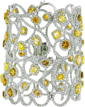 Diana M. Jewels 18 kt white gold diamond bangle