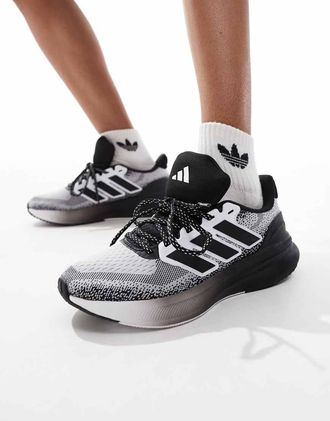 adidas adidas - Running Ultrarun 5 - Sneakers bianche e nere-Bianco