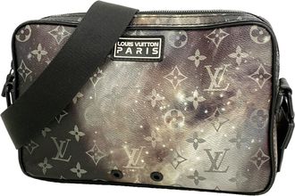 Louis Vuitton Black Shoulder Bag (Pre-Owned)